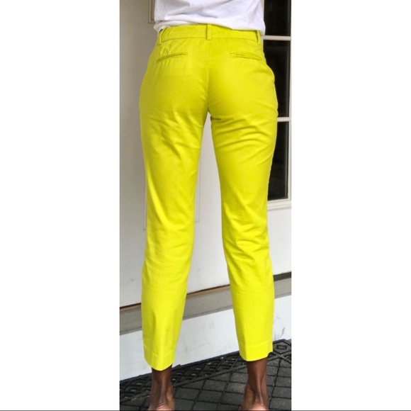 Mid-rise Capri Chinos - Picture 3 of 13
